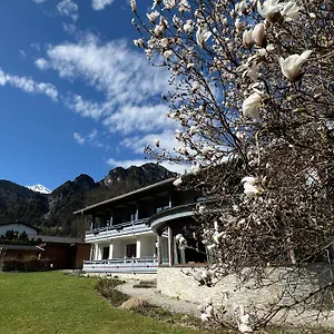 Hochfeld Aparthotel Schoenau am Koenigsee